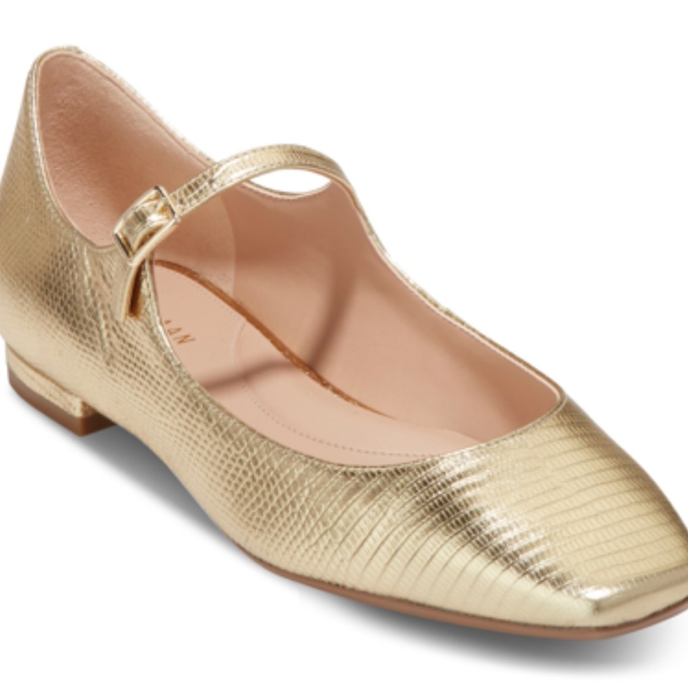 Cole Haan
Gold metallic Woman Bridge Mary Jane Ballet Flats, Square Toe.